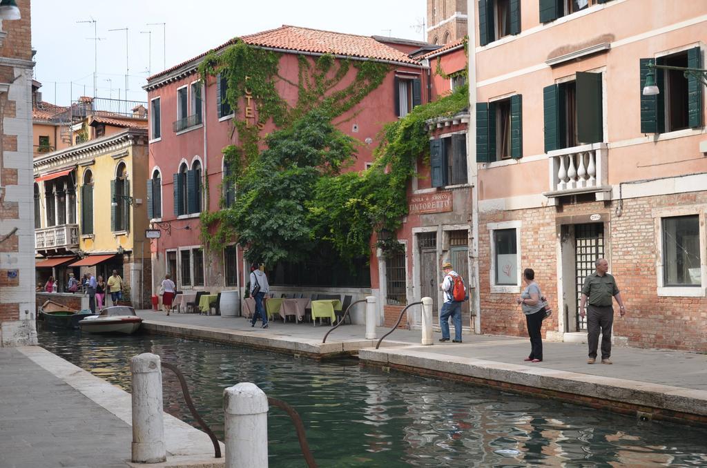 Hotel Iris Venesia Bagian luar foto