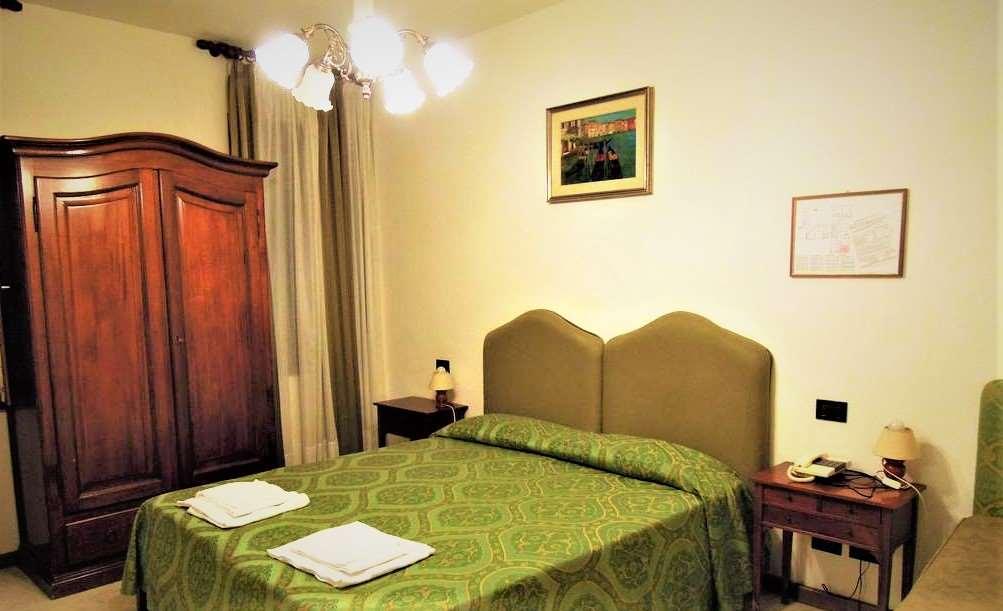 Hotel Iris Venesia Ruang foto