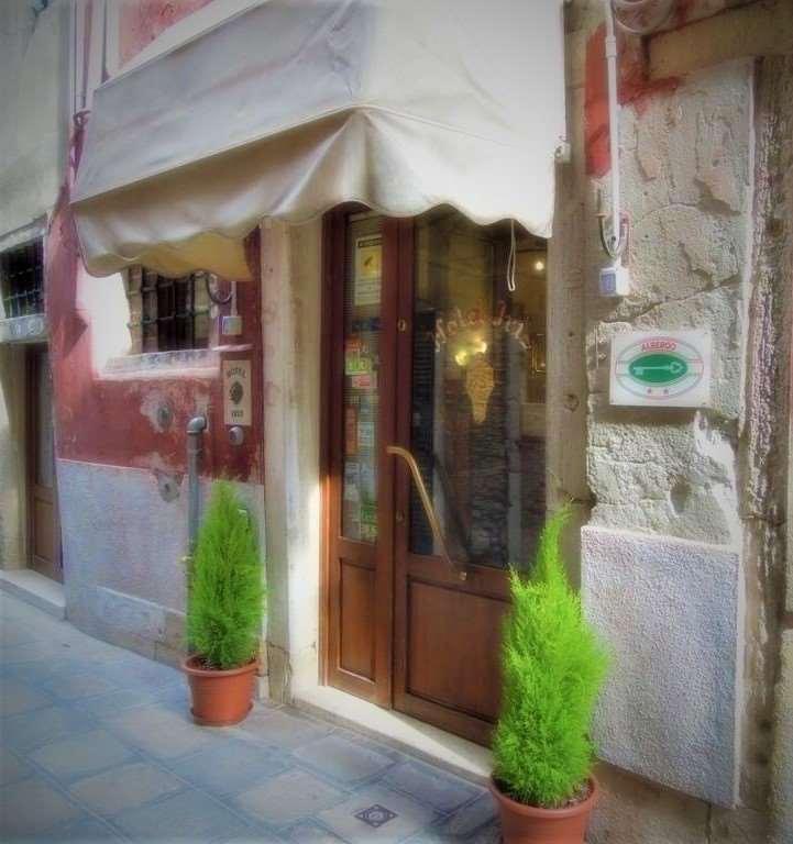 Hotel Iris Venesia Bagian luar foto